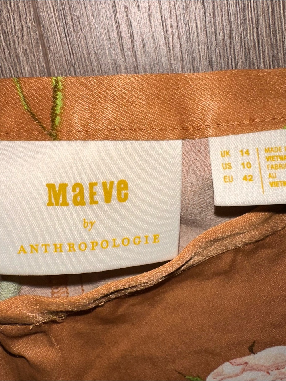 Mauve by Anthropologie Tan Floral High-Waist Satin Shorts - Picture 2 of 7